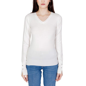 Guess White Cotton Tops & T-Shirt - PREPXI